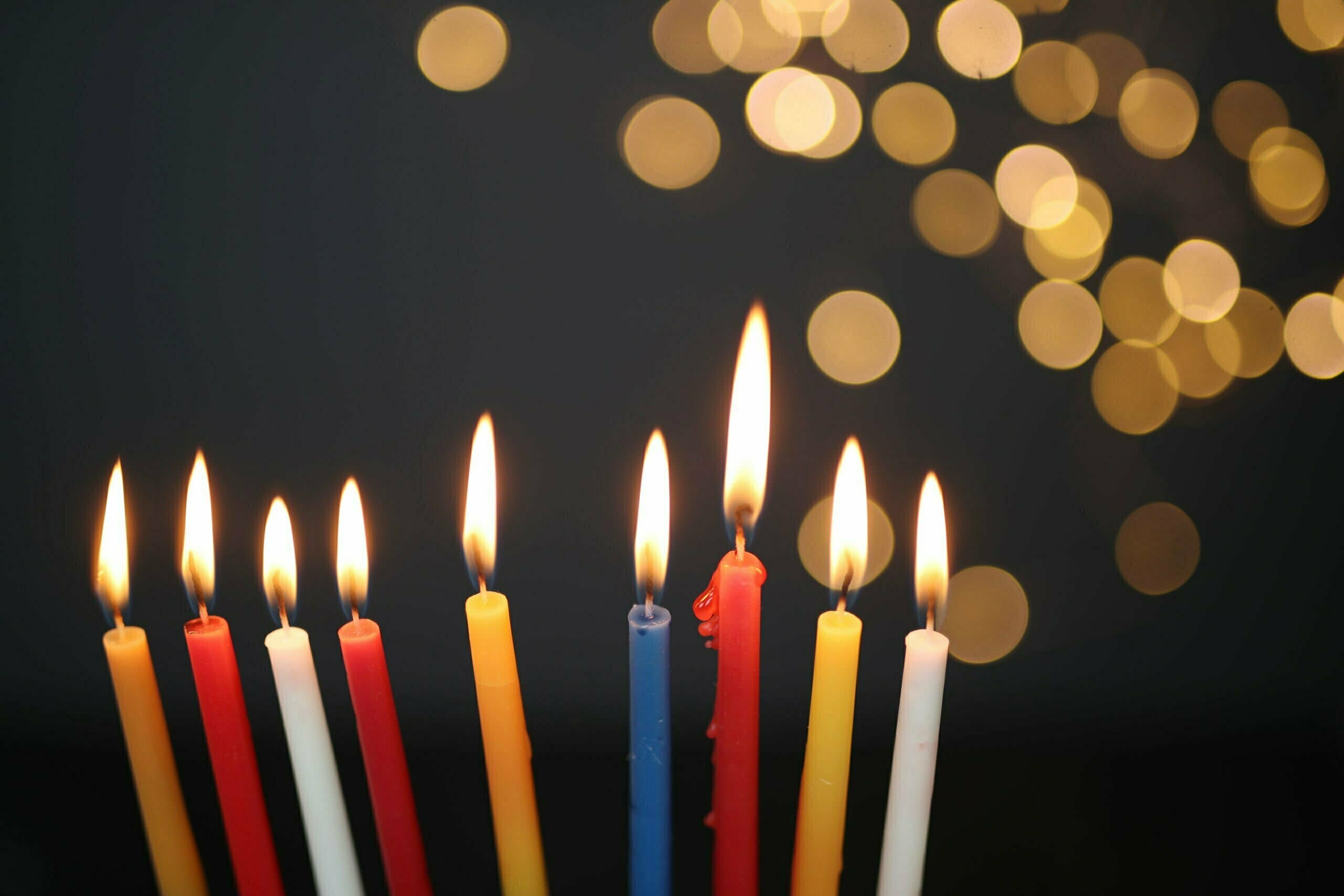 Hoy celebramos el día de las velitas con menos velas y más amor
